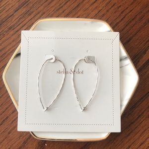 Stella & Dot Hammered Hoops Silver